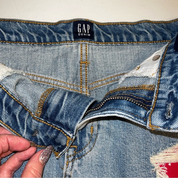 GAP Denim Patchwork Distressed Medium Wash Mini Skirt NWT Sz 27 - Picture 3 of 13
